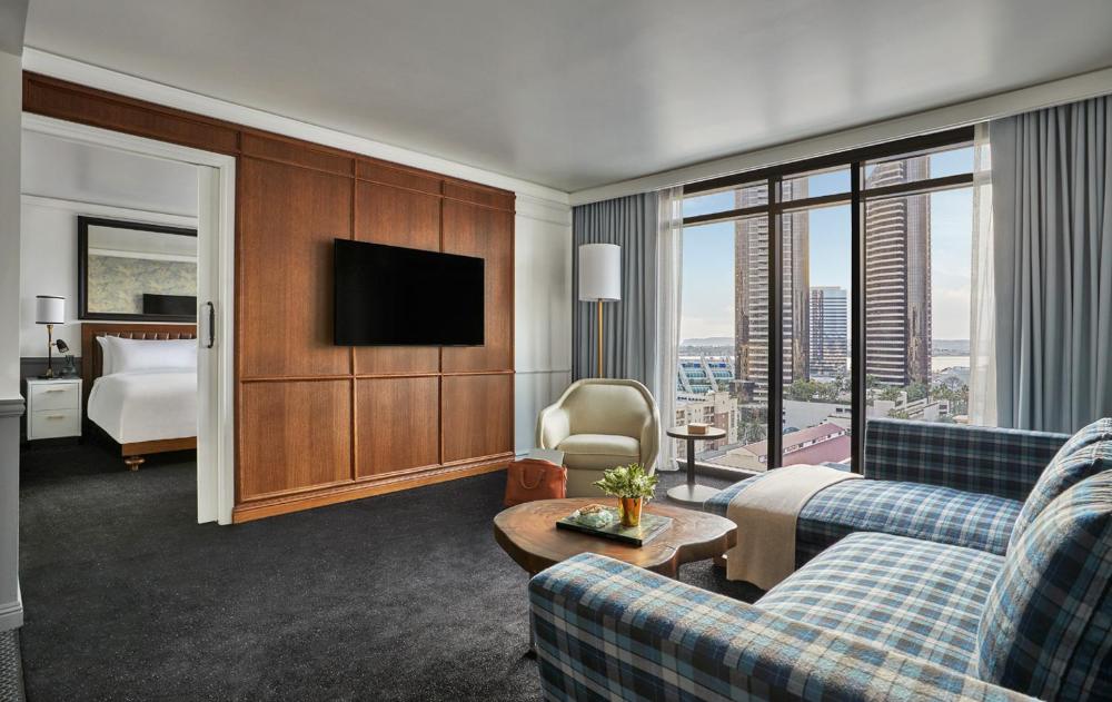 Deluxe One-Bedroom Suite interior