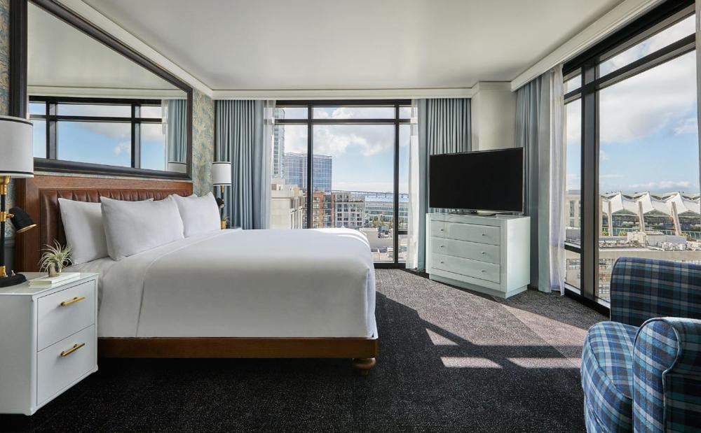 Bay One Bedroom Suite interior